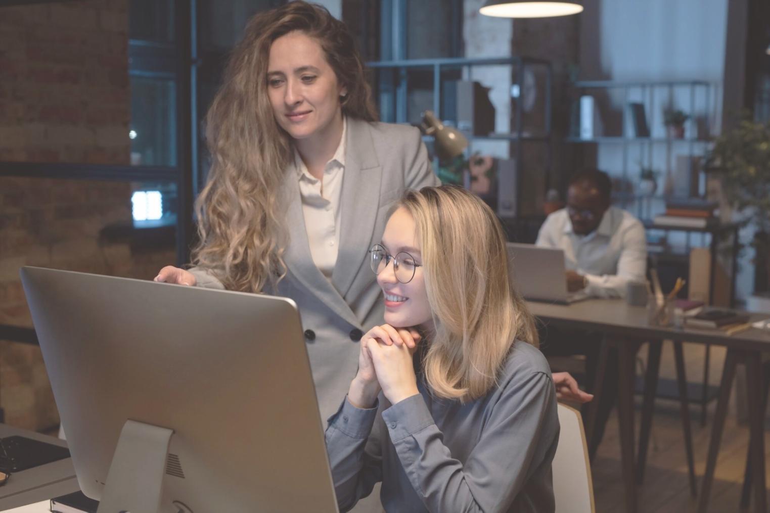 Sesión de trabajo colaborativo del programa de emprendimiento